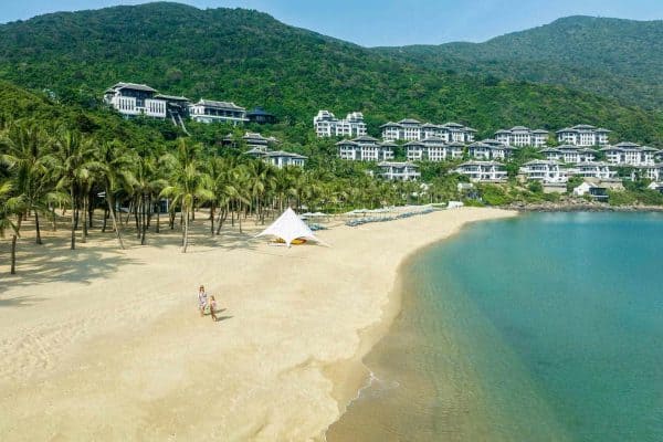 Vinhomes Hải Vân Bay Làng Vân Đà Nẵng, khu nghỉ dưỡng cao cấp bên bờ biển đẹp.